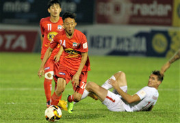 Thêm 'viên kim cương' mới được phát lộ của nhà bầu Đức