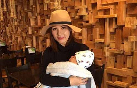 Vợ Đan Trường một mình chăm con ở Mỹ, tiết lộ muốn bán nhà triệu USD