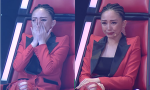 Giọng hát Việt 2017: Tóc Tiên bật khóc nức nở trên ghế nóng