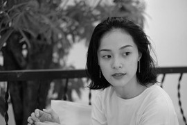 Sau Cường Đô la và Hà Hồ, đến lượt Hạ Vi đặt câu hỏi 'Mình là gì của nhau?'