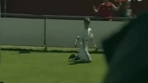 Ghi bàn khi đối thủ ăn mừng, U12 Barcelona ngậm ngùi xin lỗi Real Madrid