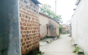 Người dân Đồng Tâm dọn đường chờ Chủ tịch Hà Nội Nguyễn Đức Chung