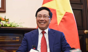 Phó Thủ tướng Phạm Bình Minh trao thư mời Tổng thống Mỹ Donald Trump thăm chính thức Việt Nam