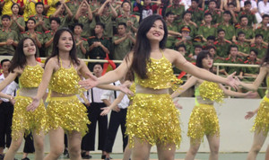 Nữ sinh Học viện An ninh khoe vũ điệu bốc lửa trên nền nhạc sôi động