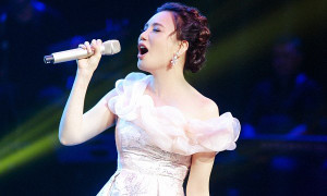 Lâu lắm mới hát nhạc dance, Hồ Quỳnh Hương vẫn giữ vững phong độ