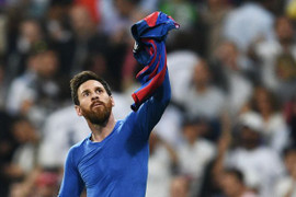 Messi gãy răng, miệng đầy máu hạ gục Real: Đừng bao giờ chọc giận Messi