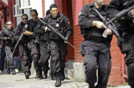 Băng tội phạm 80 tên cướp đấu súng với cảnh sát trong vụ cướp thế kỷ ở Paraguay