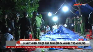 Theo chân công an đánh úp sới bạc 'khủng' giữa rừng, tóm gọn hàng chục con bạc