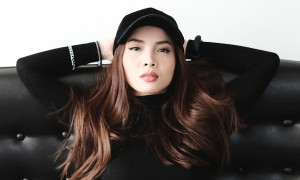 Sau lùm xùm bị chèn ép, Yến Trang tặng khán giả món quà bất ngờ