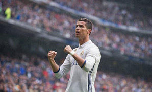 Ronaldo cũng bái phục 'Thánh bắt phạt đền'