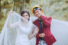 Ảnh cưới ‘phiên bản thợ xây’ của cặp đôi trẻ Hà Tĩnh gây ‘sốt’