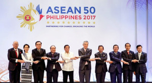 Lãnh đạo ASEAN lo ngại quân sự hóa ở Biển Đông