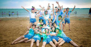 Ảnh kỷ yếu rực rỡ sắc màu ghi kỷ niệm khó quên của học sinh Thanh Hóa