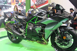 Chiêm ngưỡng dàn mô tô khủng xuất hiện lần đầu tại Việt Nam