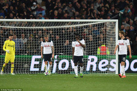 Video kết quả West Ham vs Tottenham: Thua sốc, Tottenham dâng chức vô địch cho Chelsea