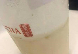 Xôn xao clip trà sữa ở Đà Nẵng có giòi, đại diện Gong Cha lên tiếng