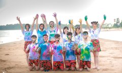 Ảnh kỷ yếu quần đùi hoa rực rỡ sắc màu của học sinh Thanh Hóa