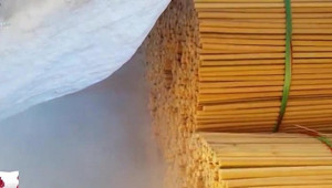 Khiếp đảm công nghệ ủ lưu huỳnh chống mốc, tẩy trắng đũa ăn