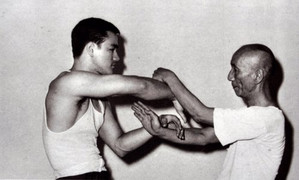 Đoạn phim hiếm về võ sư Diệp Vấn trước lúc qua đời