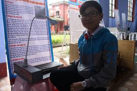 Học sinh lớp 7 sáng chế gờ giảm tốc phát điện nhờ bật lửa 