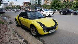 'Của hiếm' Smart Roadster giá 340 triệu đồng: Tí hon như ô tô mô hình