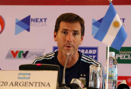 HLV U20 Argentina ấn tượng đặc biệt với cầu thủ nhà bầu Đức