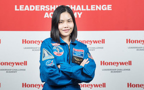 Nữ sinh Việt Nam được tham gia huấn luyện tại trung tâm vũ trụ Hoa Kỳ