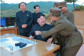 Ảnh hiếm trong vụ phóng tên lửa mới đây của Triều Tiên