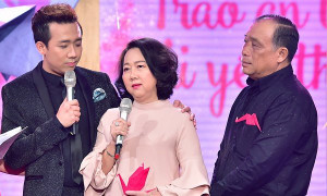 Ba mẹ Trấn Thành bật khóc, không muốn con trai làm nghệ sĩ