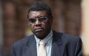 Mổ ruột thừa, bác sĩ 25 năm kinh nghiệm cắt nhầm buồng trứng