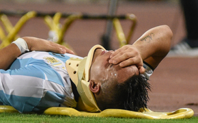 Tiền đạo triệu USD của U20 Argentina đau đớn bật khóc, nguy cơ lỡ World Cup