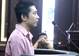 Bị xua đuổi, con rể rút dao đâm chết bố vợ