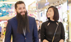 Rộ tin đồn yêu Ngô Thanh Vân, đạo diễn 'Kong: Skull Island' lần đầu lên tiếng