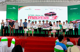 Tìm được chủ nhân may mắn mua An Bình City nhận giải đặc biệt xe ô tô Madza 3