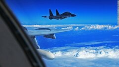 Mỹ tố Su-30 Trung Quốc chặn đầu chiến cơ trên biển Hoa Đông