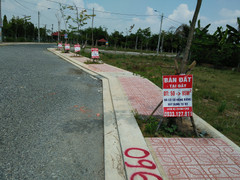 TP.HCM xem xét tách, nhập huyện lên quận