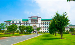 Xét tuyển học bạ THPT: Nắm bắt cơ hội vào đại học chuẩn quốc tế