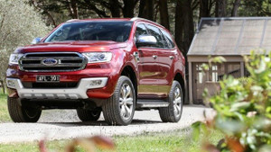 Xe Ford giảm giá điên cuồng, cao nhất lên tới 134 triệu đồng