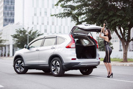 Honda CR-V có giá thấp kỷ lục, vẫn giảm thêm 115 triệu đồng
