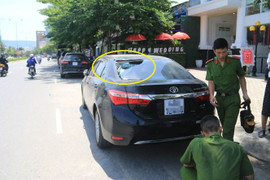 Truy tìm nhóm người ném vỡ kính hàng loạt ô tô ở Đà Nẵng