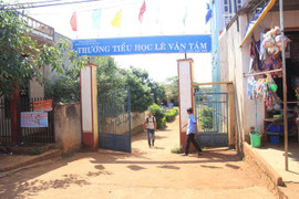 Nữ kế toán trường tiểu học ở Gia Lai bớt xén, chiếm đoạt hàng trăm triệu đồng của giáo viên