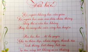 Nữ sinh Hà thành có biệt tài viết chữ ngược đẹp ngỡ ngàng