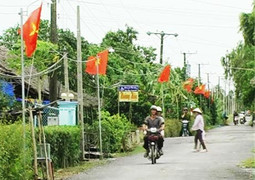 Xã 'ép dân' làm cột đèn thắp sáng làng quê