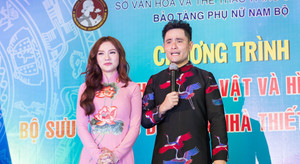 NTK Nhật Dũng bật khóc khi trao tặng hiện vật cho Bảo Tàng Phụ nữ Nam Bộ