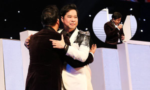 Trực tiếp Thần tượng Bolero 2017 tập 12: Ngọc Sơn khiến Quang Lê khóc nức nở