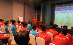 Video: U20 Việt Nam họp kín, lên kế hoạch hạ U20 Pháp