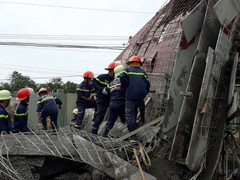 Sập công trình xây dựng, 7 công nhân nhập viện