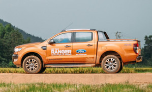 Ford Ranger bất ngờ ra mắt phiên bản Wildtrak 2.2L, giá từ 837 triệu đồng