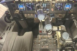 Khám phá robot làm phi công phụ trên máy bay, lái điệu nghệ như người