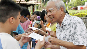 Nên chấm dứt quản lý giáo dục kiểu 'tem phiếu'